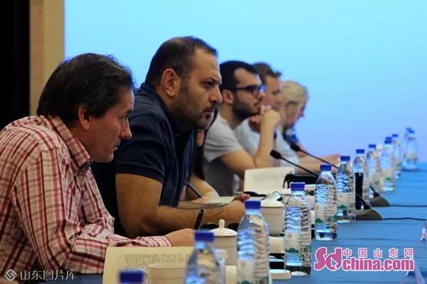 中东欧国家记者交流座谈会在济南举行
