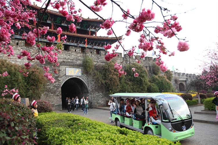 丽江雪山观光火车：一站一风景、一站一文化